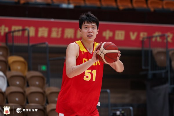 在线配资炒股公司 媒体人：杨瀚森将与男篮会合 预计会出现在17日对新西兰比赛场边